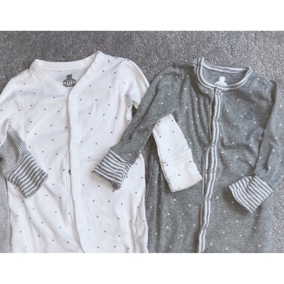 Baby GAP cotton onesie / footed one piece bodysuit x5 - Picture 2 of 5